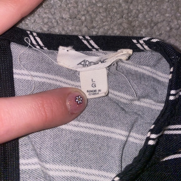 Black and White Stripped Crop Top | ARDENE | Size: L - Picture 4 of 6